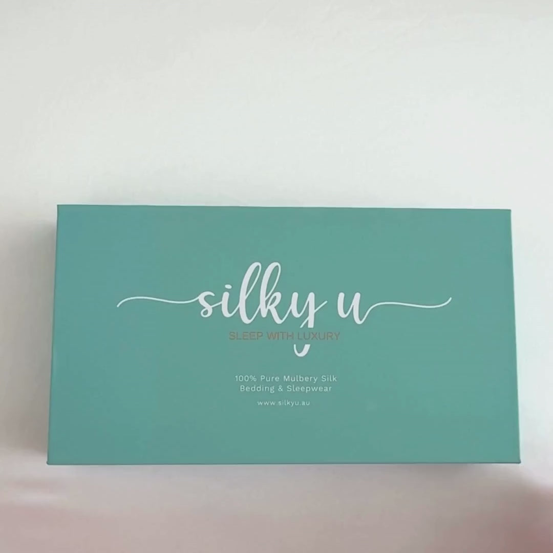 Unpacking silk pillowcases